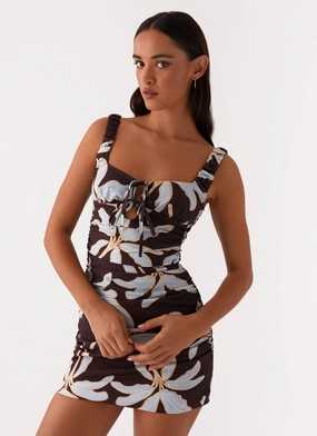 Outfit Diary Print Mix Sweet Melody Ruched Mini Dress - Opulent Brown