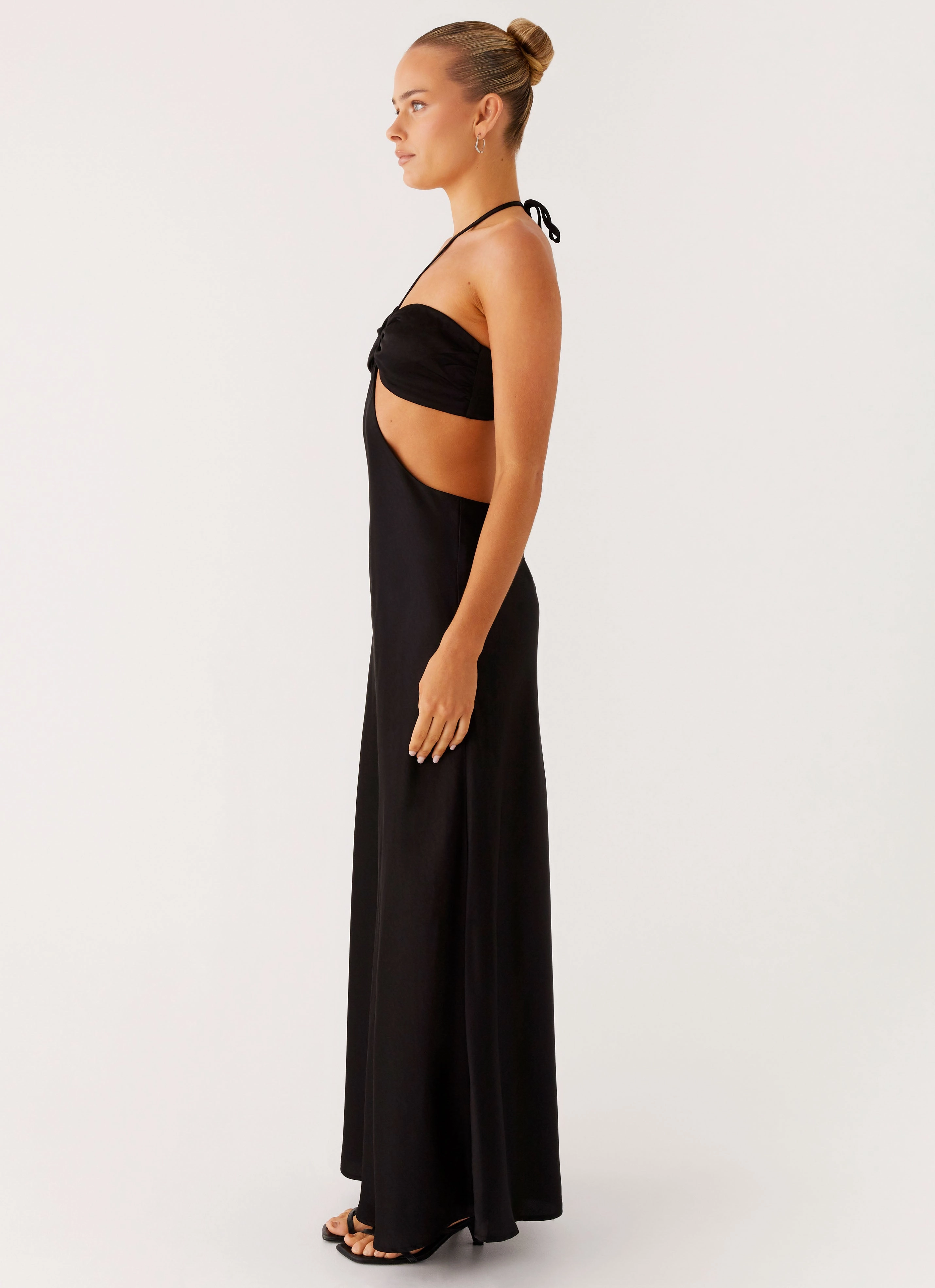 Sweetheart Cut Out Maxi Dress - Black SmoothEdgeFinish Classic Tailoring