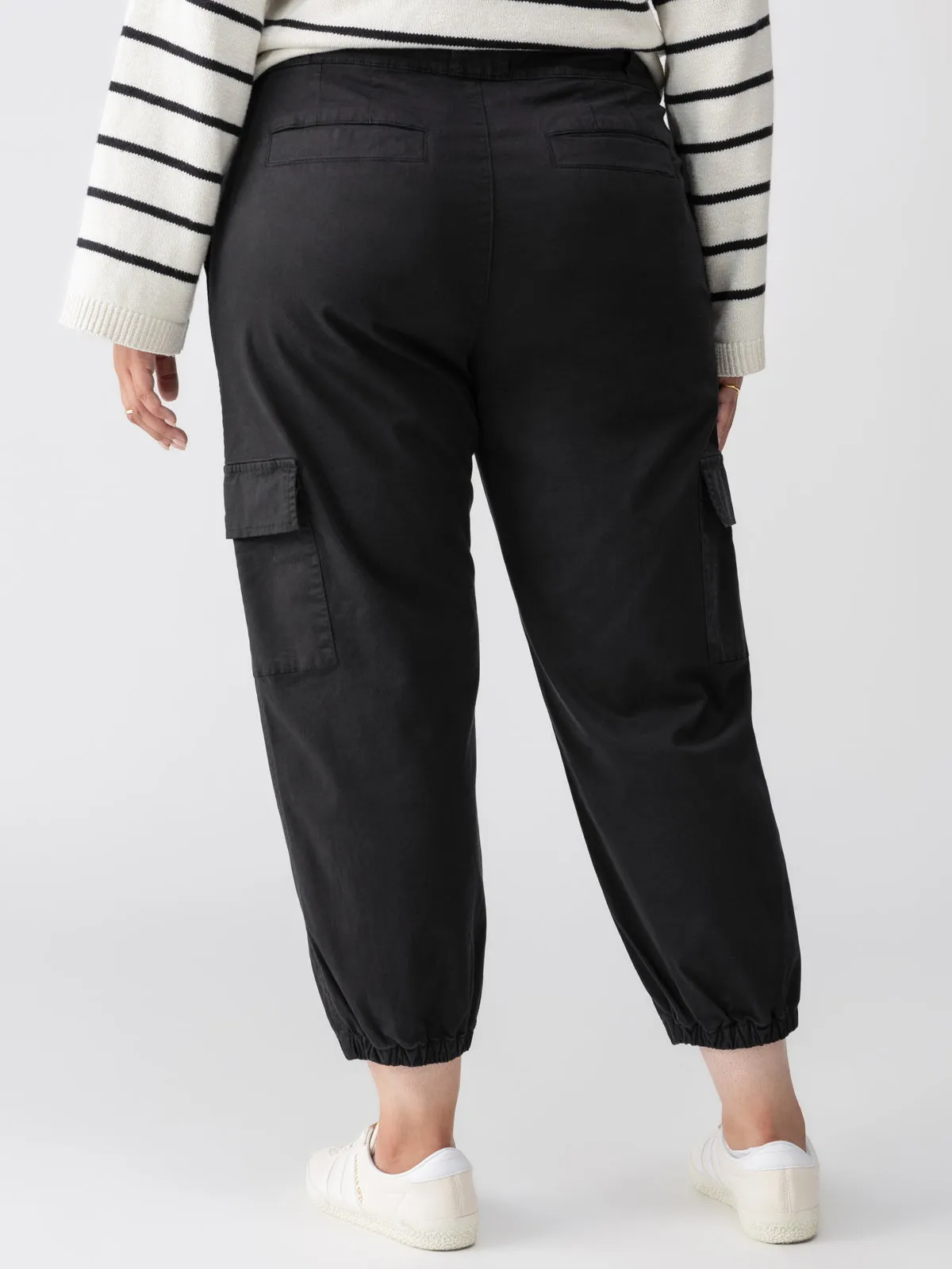 Take Over Jogger Mid-Rise Pant Black Extended Sizing Performance Wear