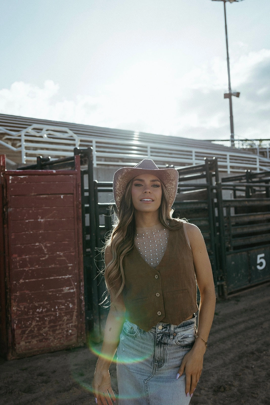 Flatlock Seam Design Texas Hold 'Em Button Down Vest - FINAL SALE