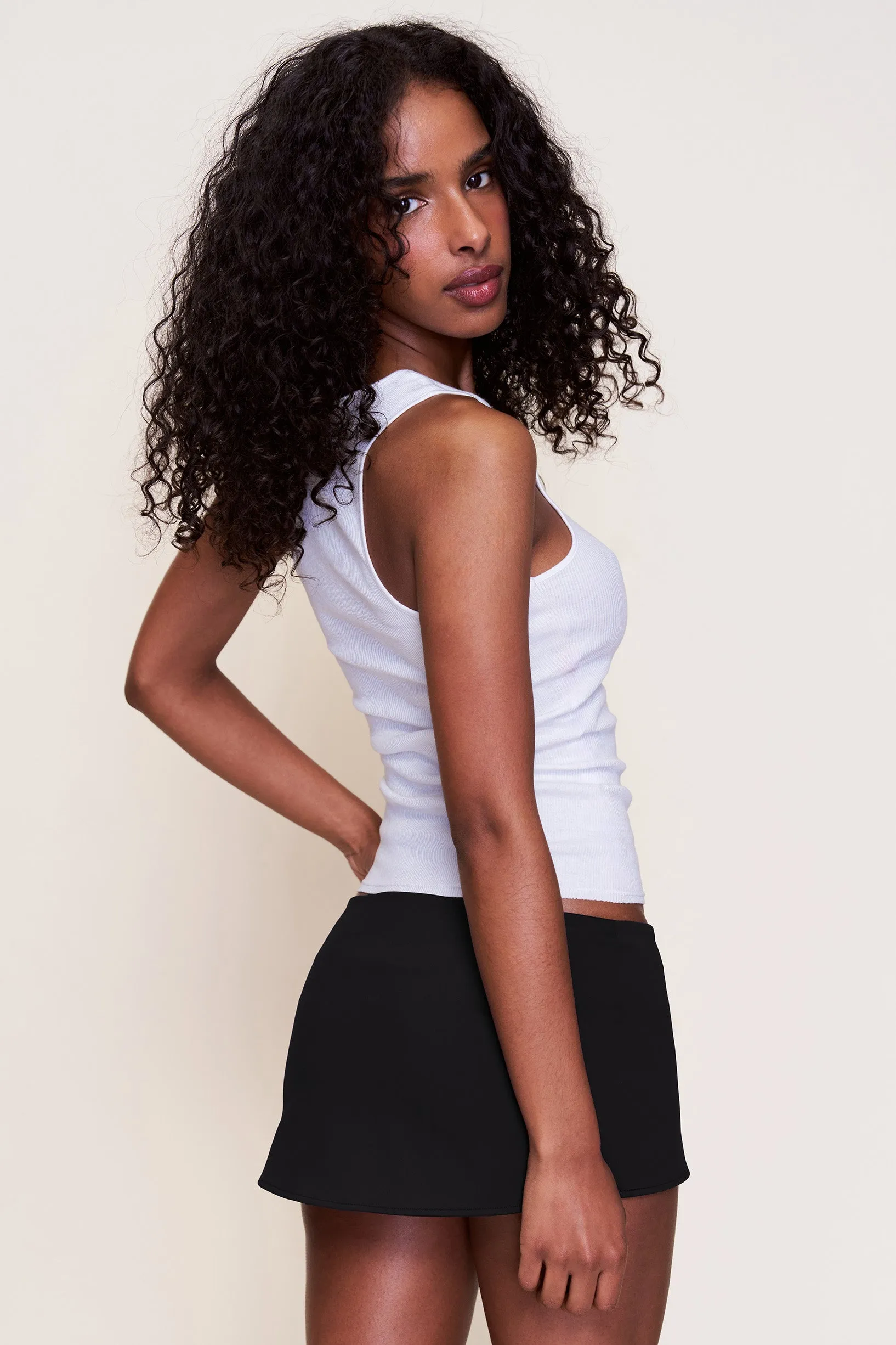 The Perfect Classic Tank Casual Sweater SolarReflectiveFinish
