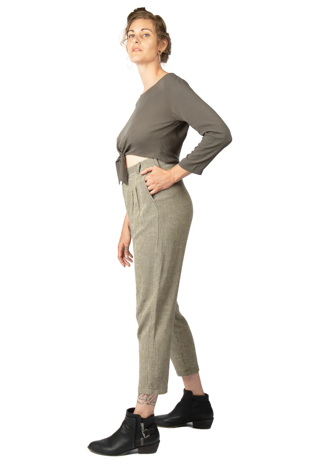 ConvertibleCollarSystem Compact Jacquard Weave Tie Top in Forest Crepe
