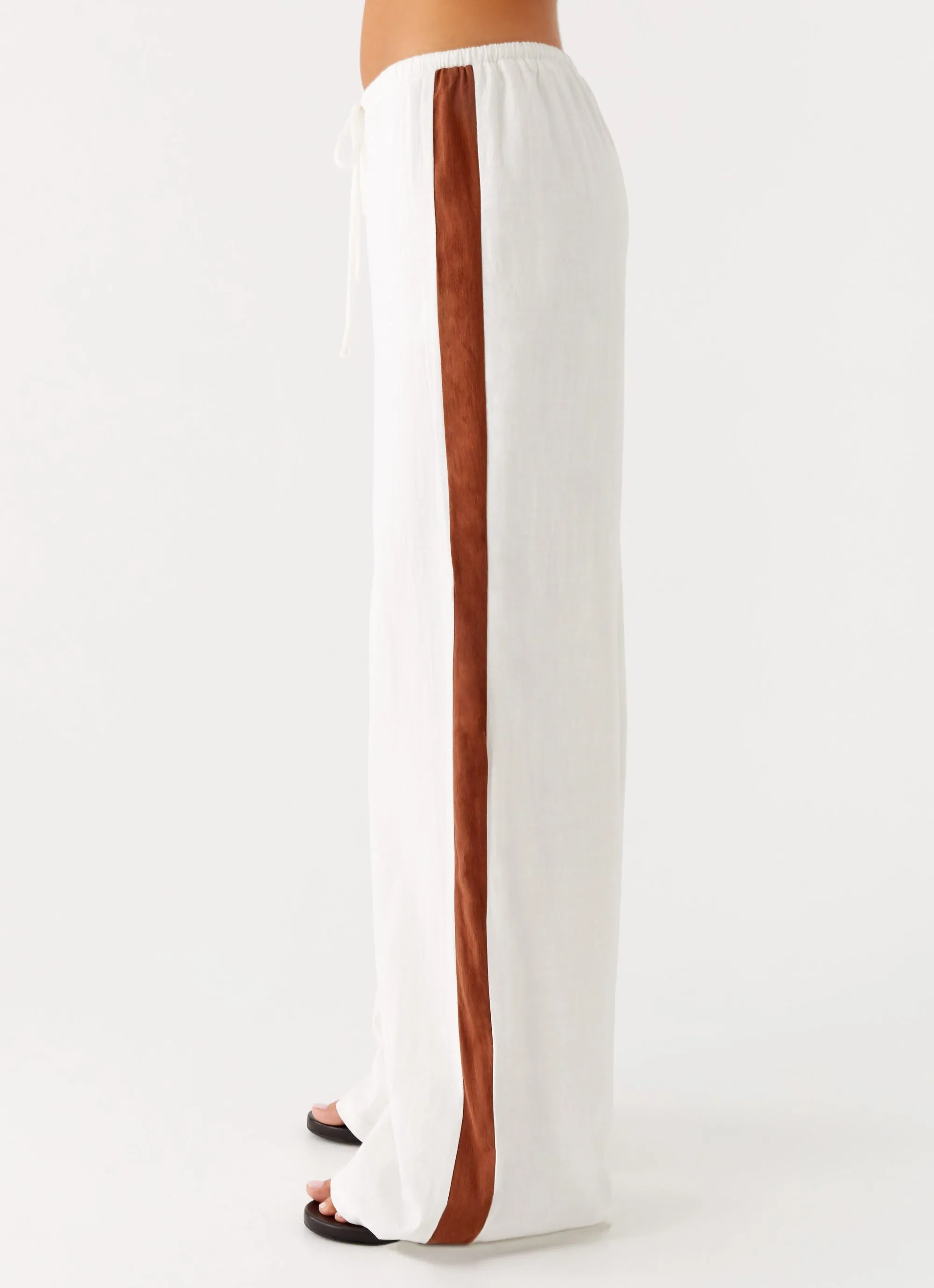 Dalida Linen Pants - Ivory AntiStaticTreatment Movement Ready Fit