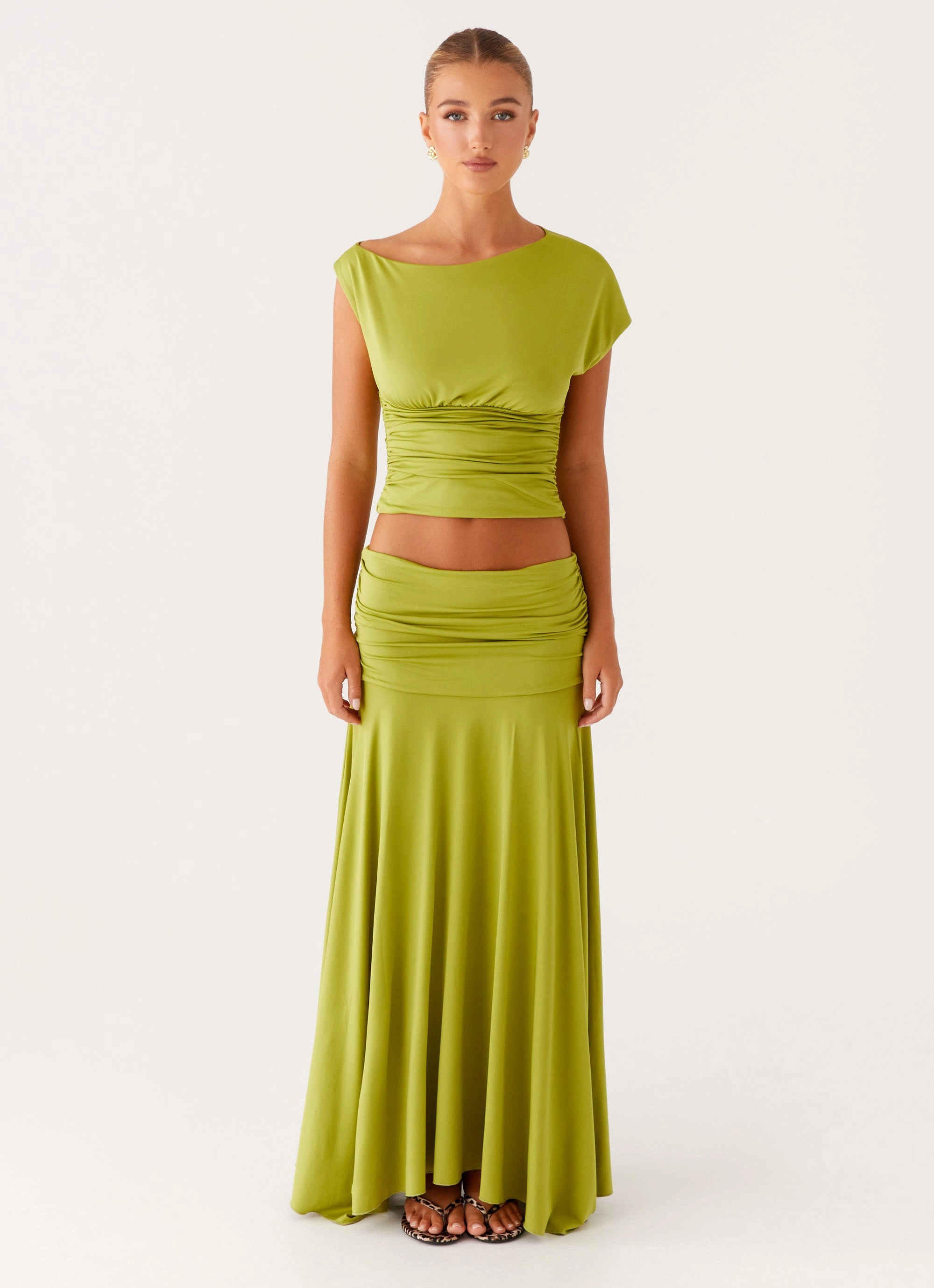 Liana Ruched Maxi Skirt - Green Timeless Wear Daytime Look
