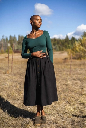 Trices Skirt in Black Linen Sleek Look