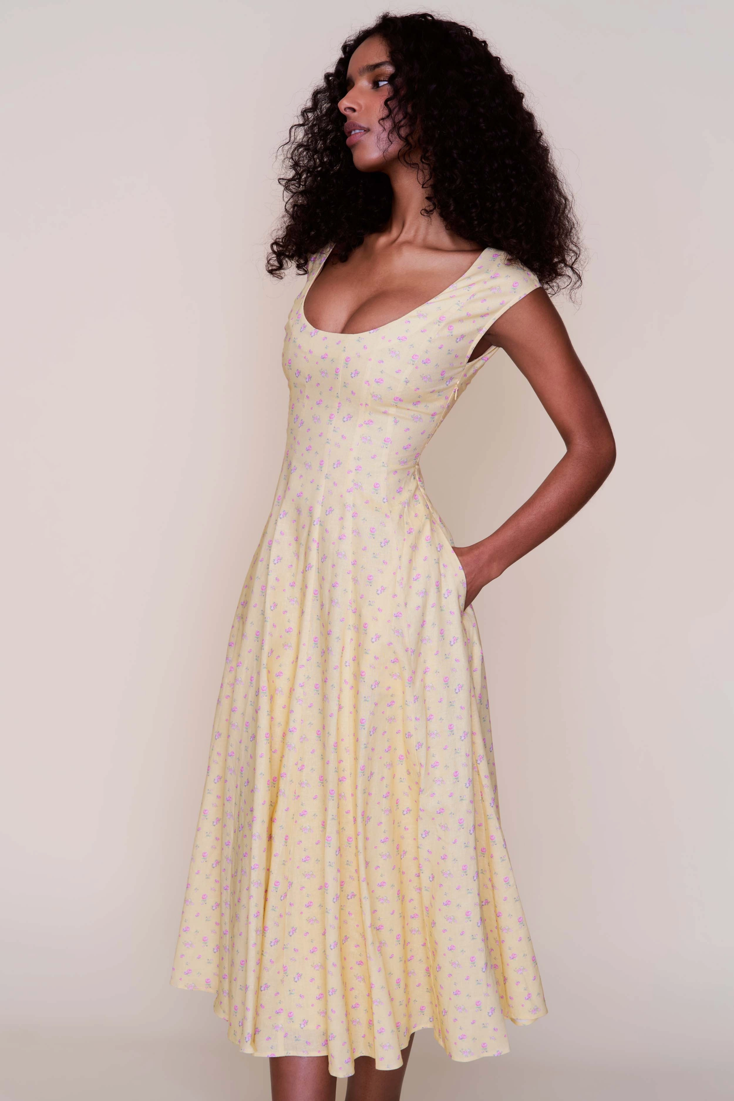 Refined Line Basic essential Leila Dress