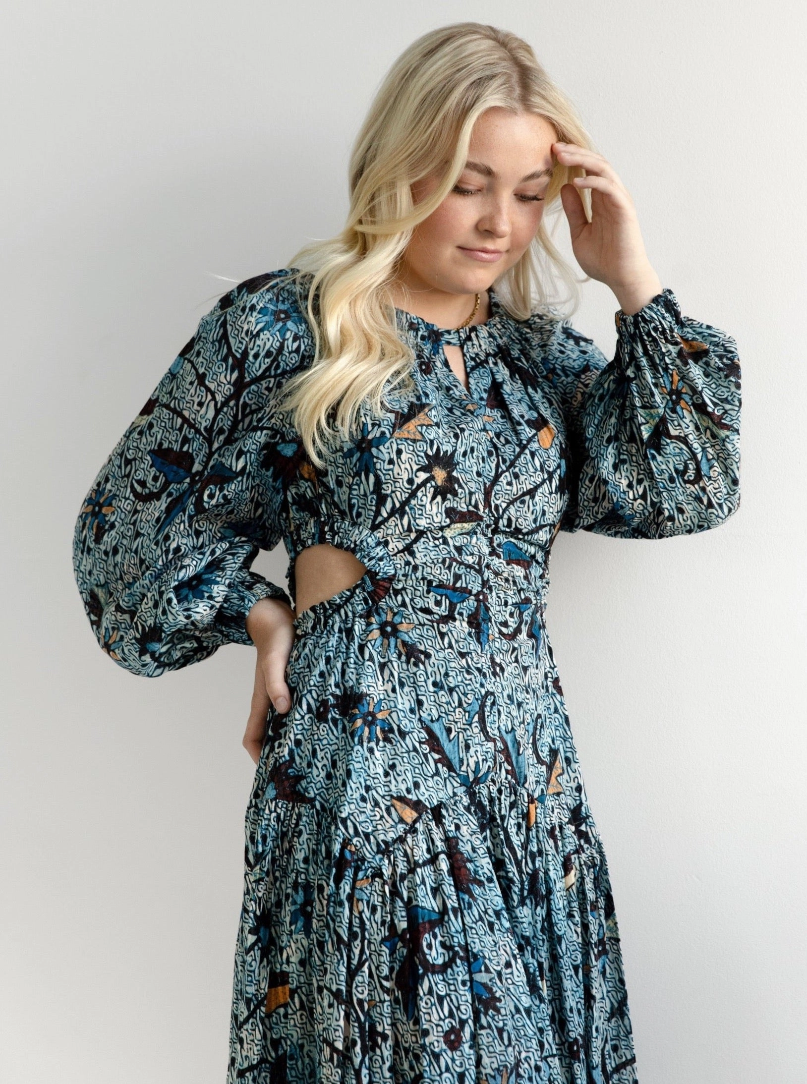 Style focused V-Neck Ulla Johnson Helia Dress