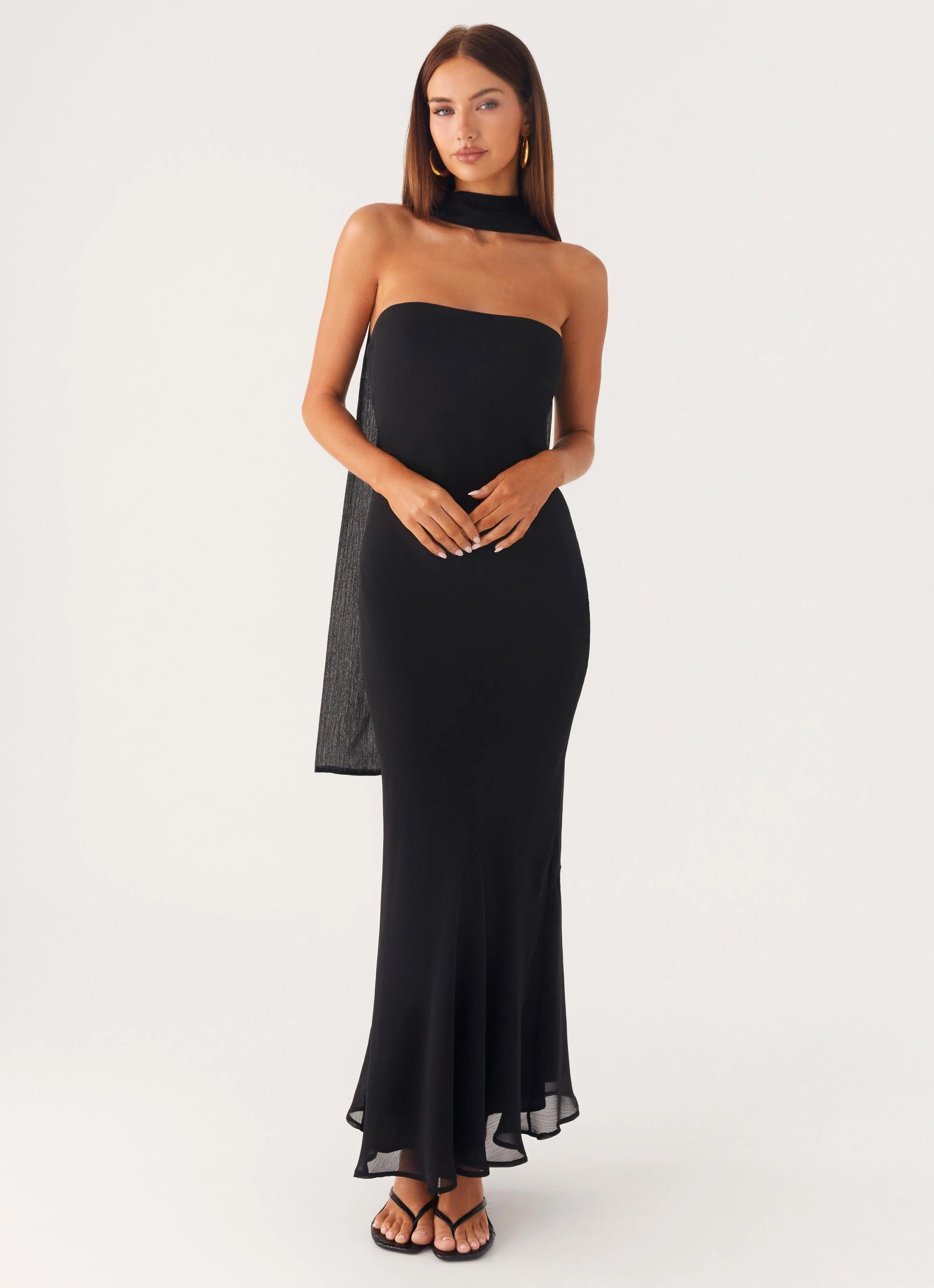 Smart and Polished Under the Pagoda Maxi Dress - Black