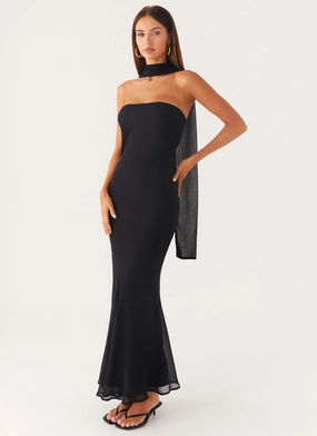 Subtle Finish Under the Pagoda Maxi Dress - Black
