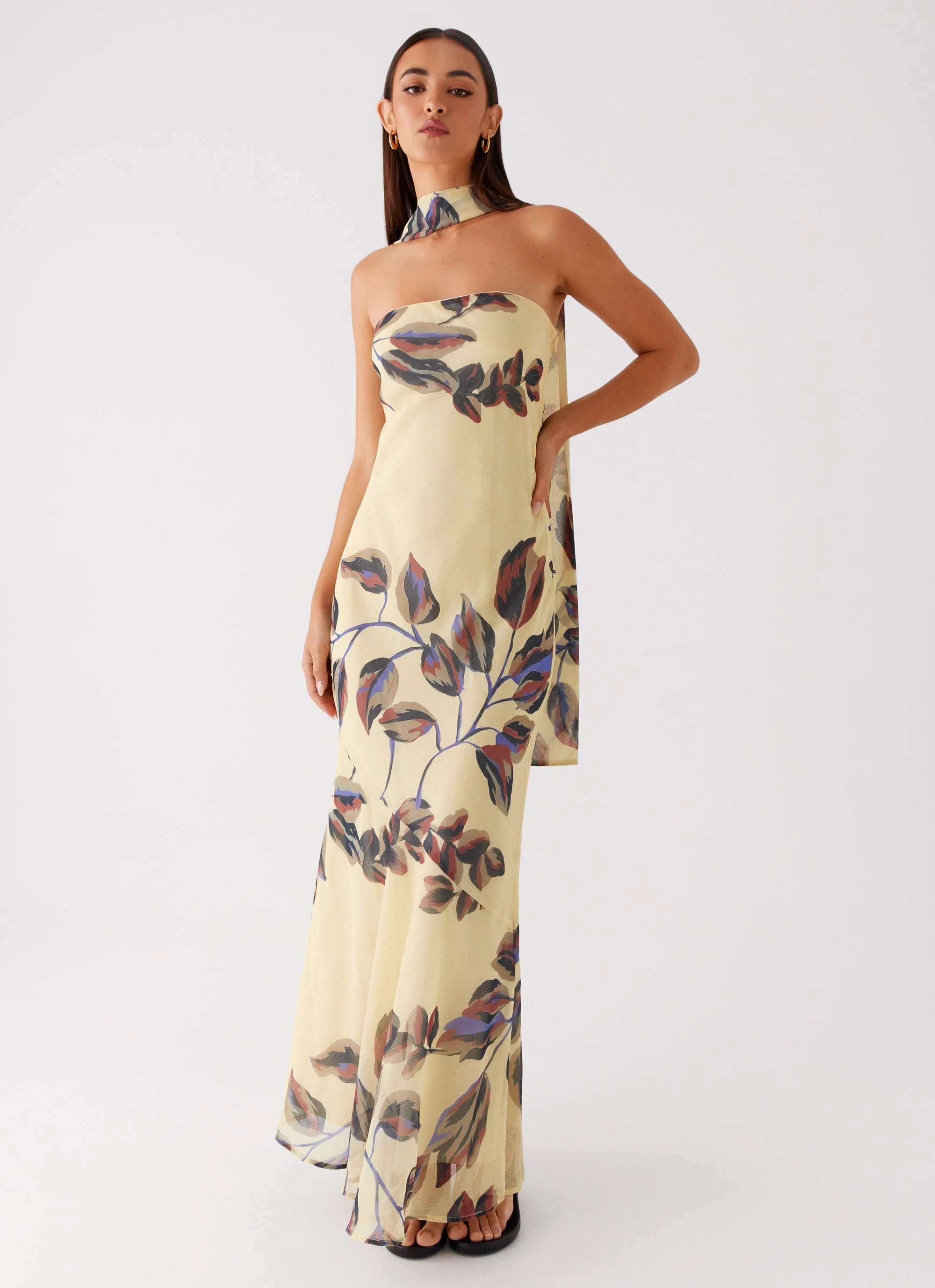 Under The Pagoda Maxi Dress - Buttercream Leaf Print Classic Vibe Dance Night
