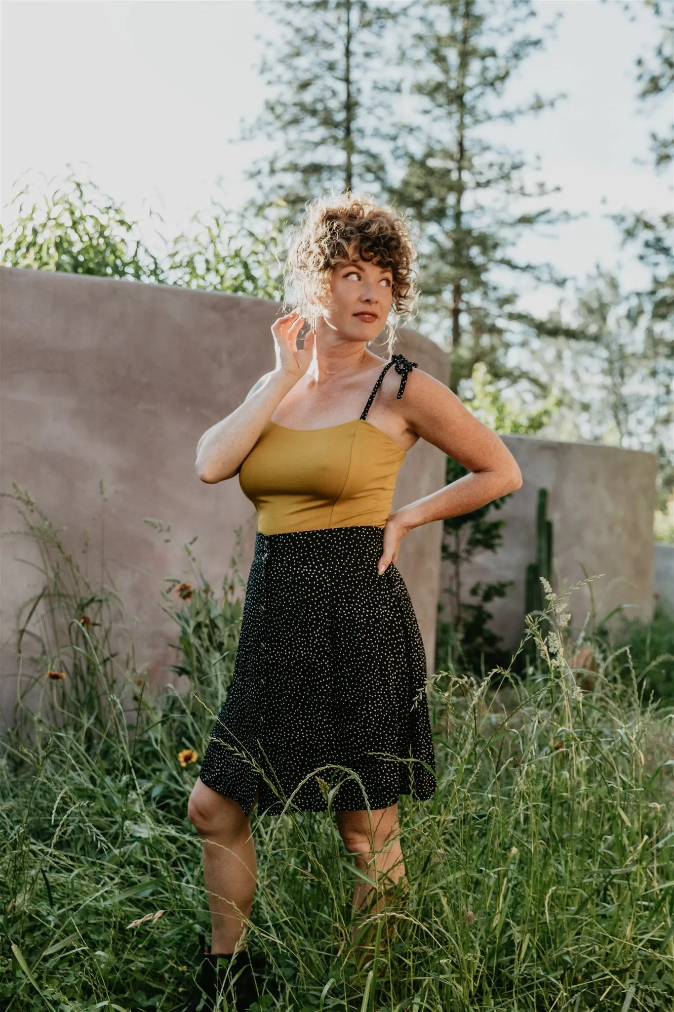 High Stretch Fabric Wrinkle Resistant Textile Minnie Top in Mustard Modal