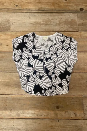 TailoredCut SmoothZipper Dolman Top in Bow Tie
