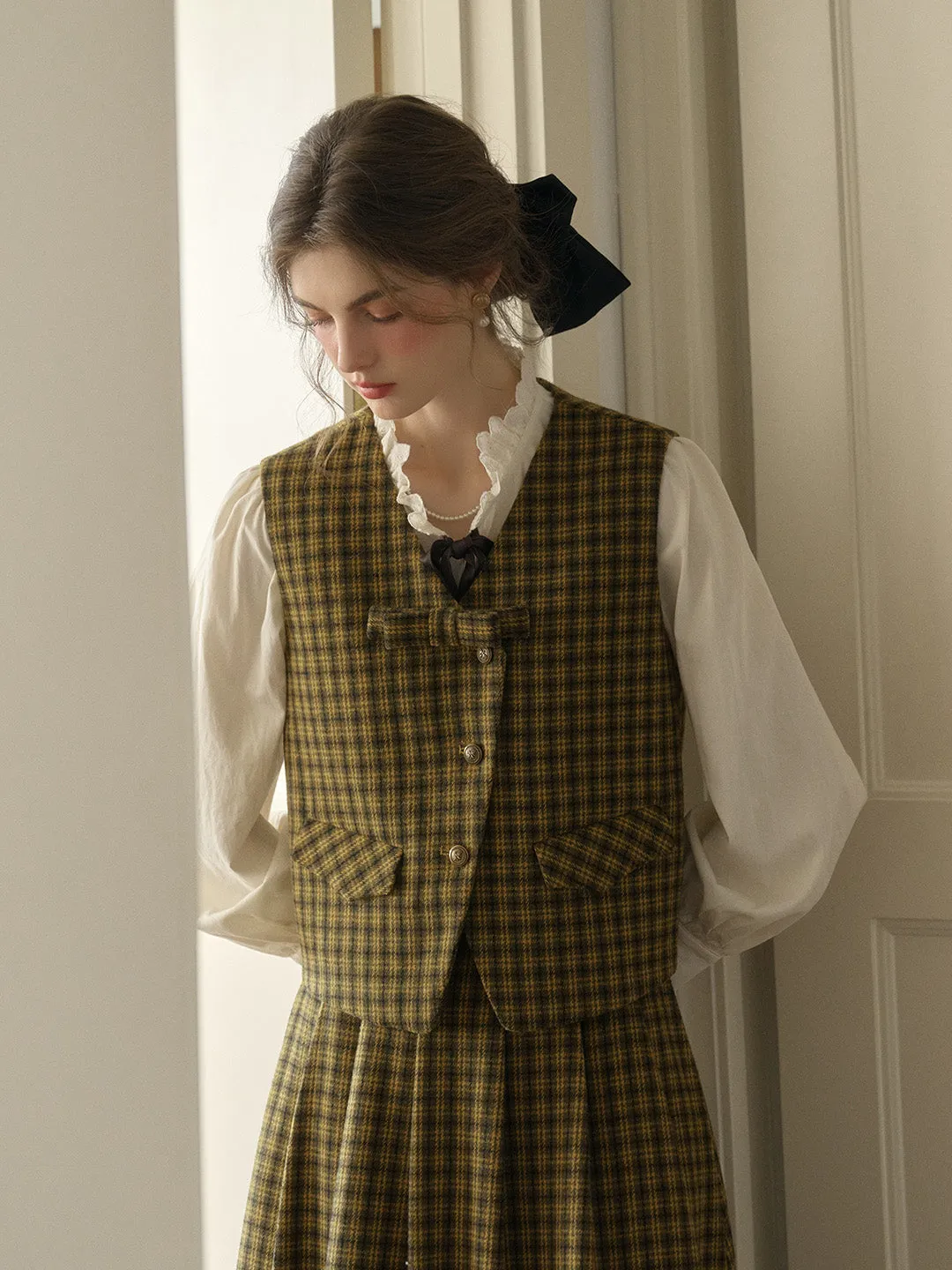 All Season Wear Fabric UltraSoft Blend Luz V-neck Slim 3D Bow Black Yellow Plaid Pocket Wool Vest - Yellow