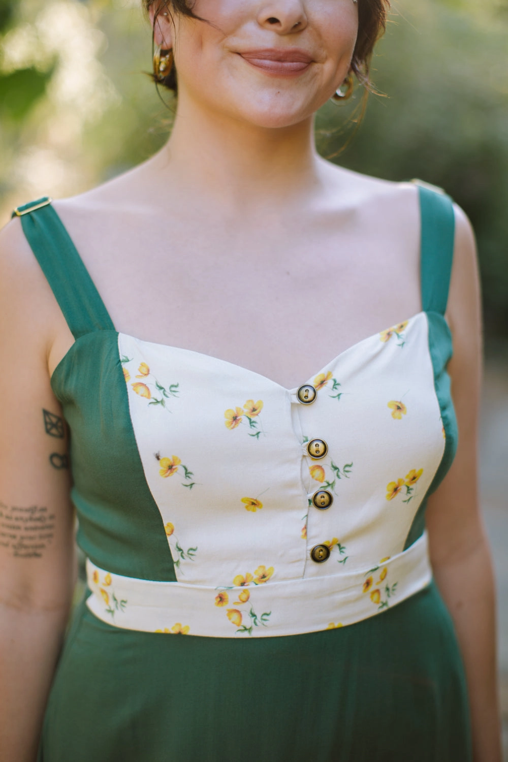 Elegant Style Gemma Dress in Green Poppy