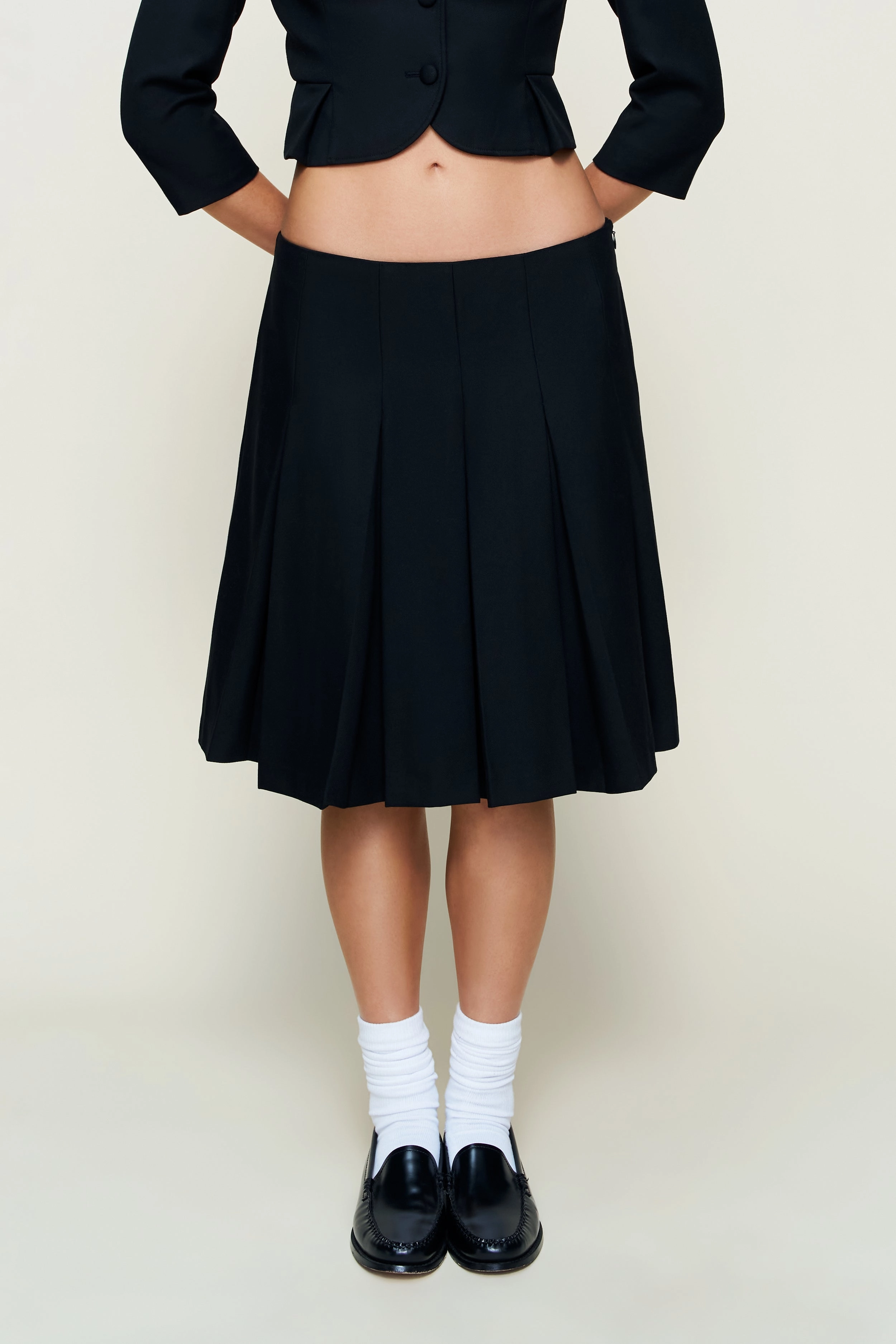 Outfit Flow Maelie Low Rise Skirt