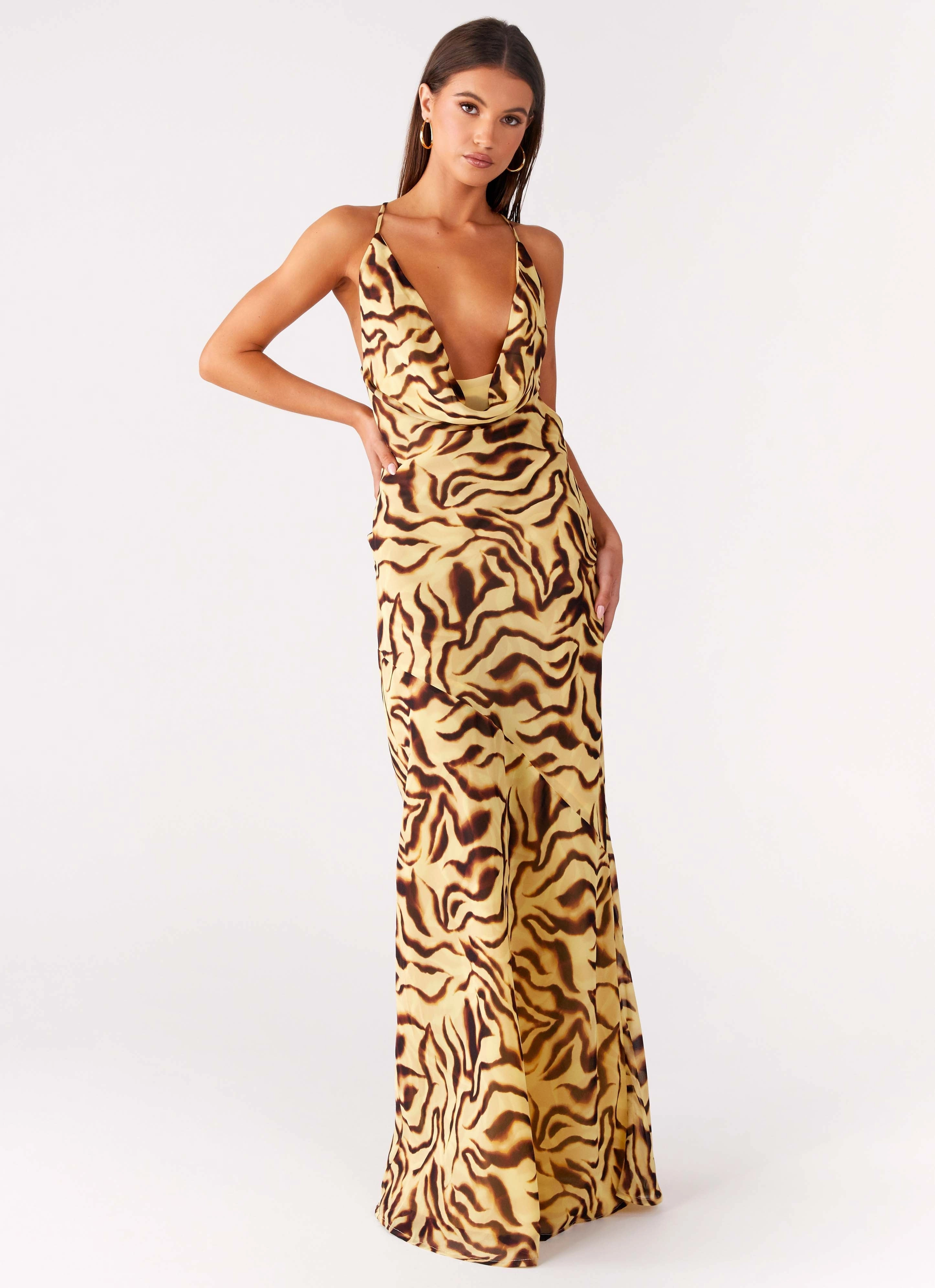 Night Vibes Timeless Fit Look Viva Lune Maxi Dress - Laguna Print