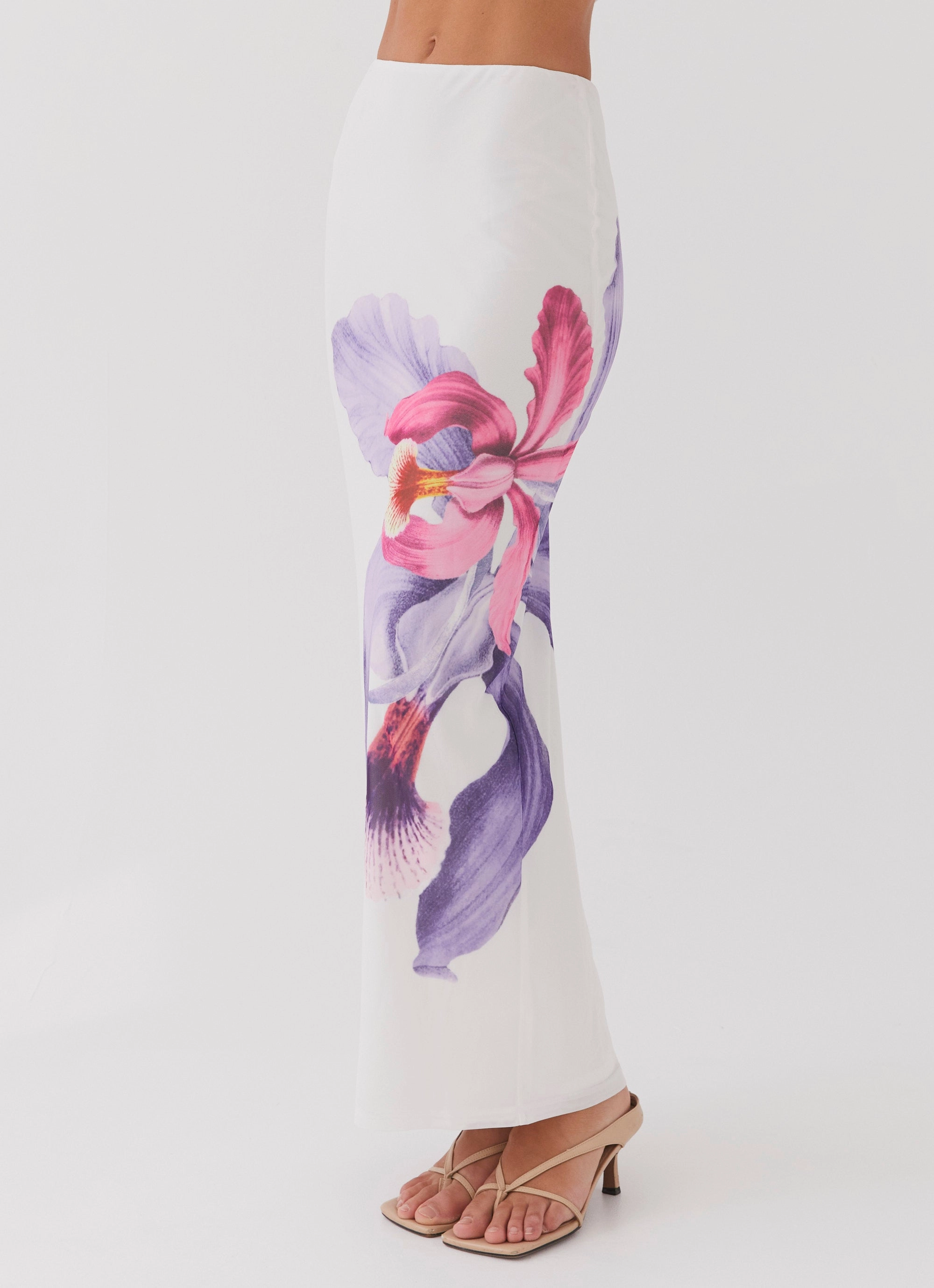 Floral Pattern Bold Edge Waiting For Dawn Mesh Maxi Skirt - White