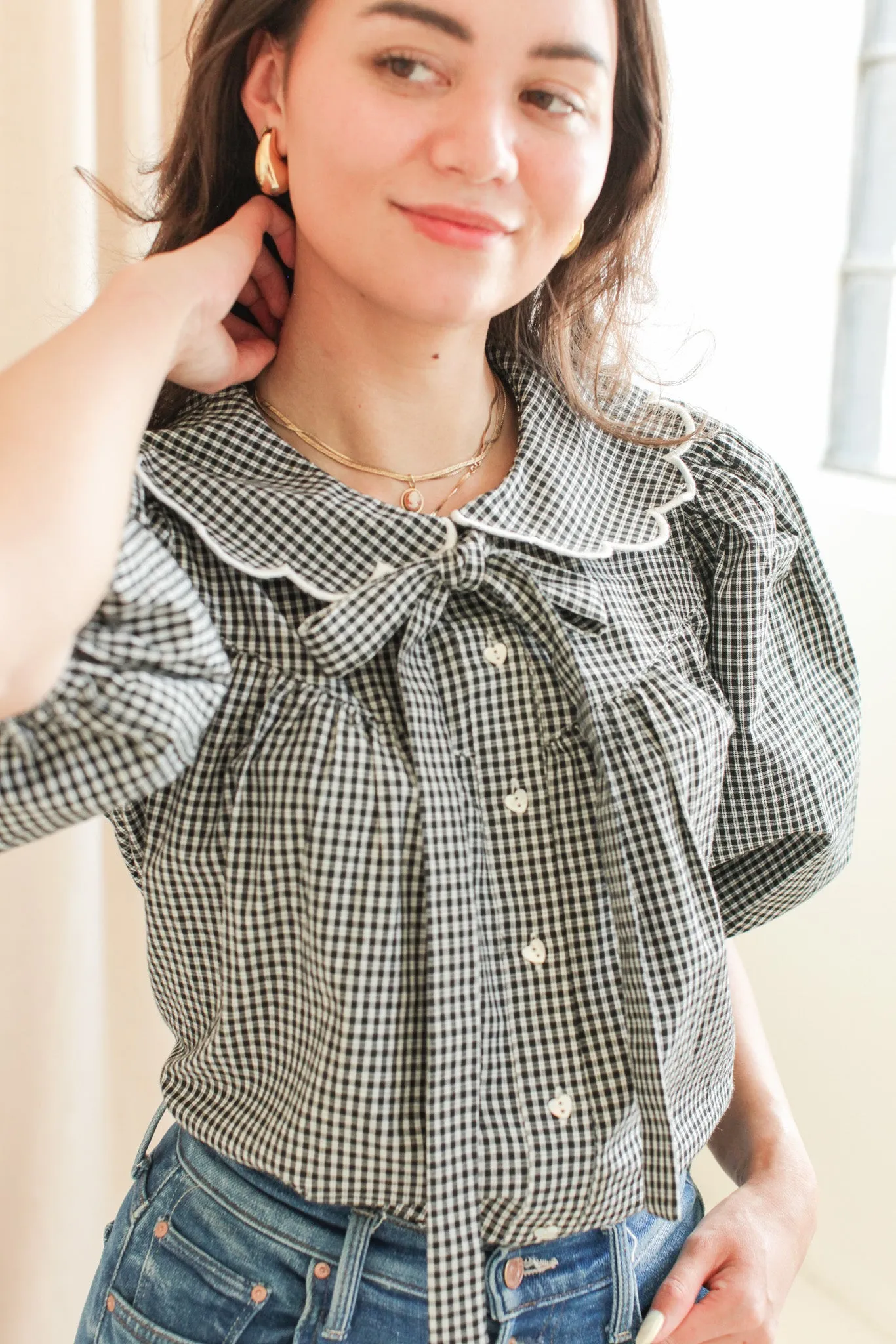HighDensity Knit QuickRelease Katherine Scalloped Blouse - Black