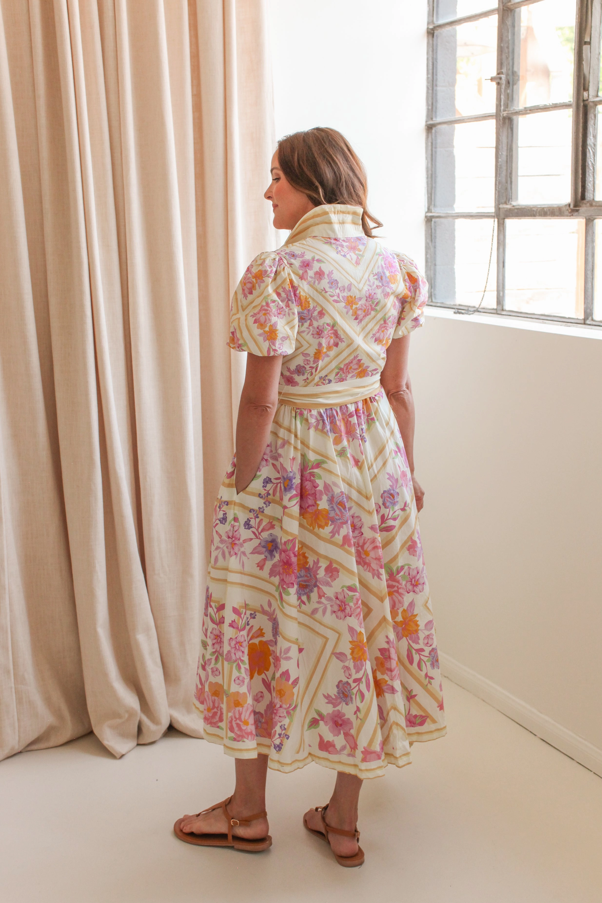 Festive Mood Noble Aura Lennon Pink Floral Midi Dress