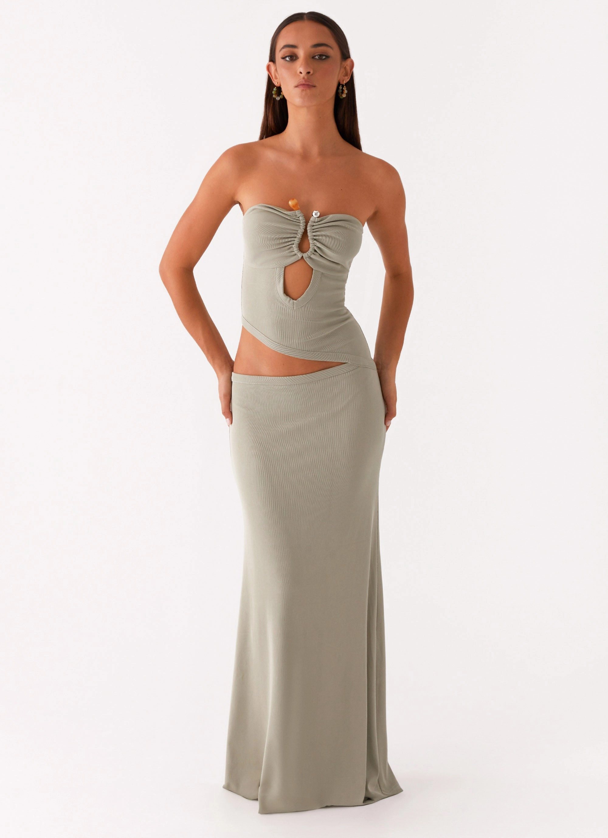 Figure-Skimming Comfy Detail Wild Roses Maxi Dress - Sage