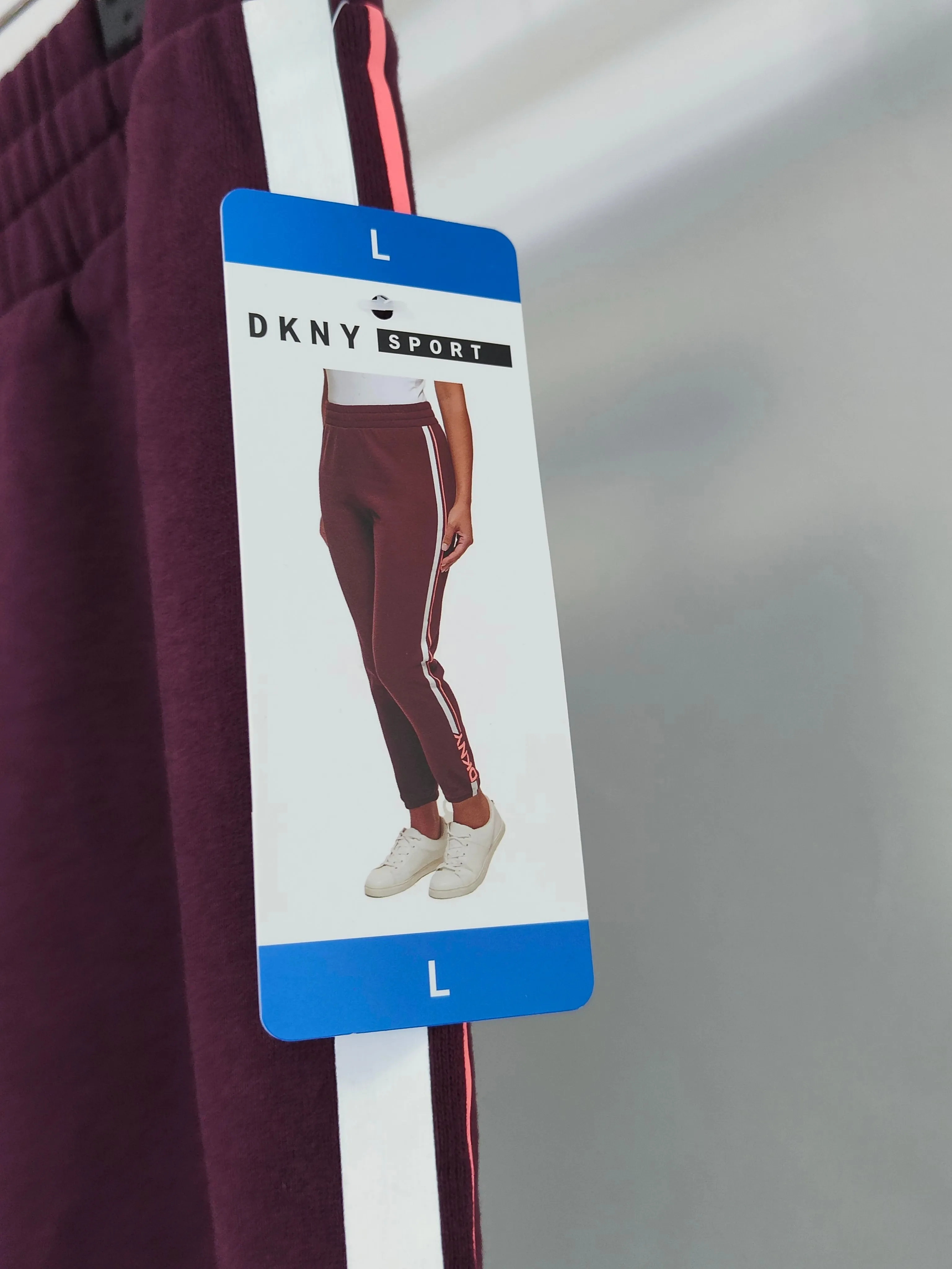 Women’s Jogger Pants in Burgundy