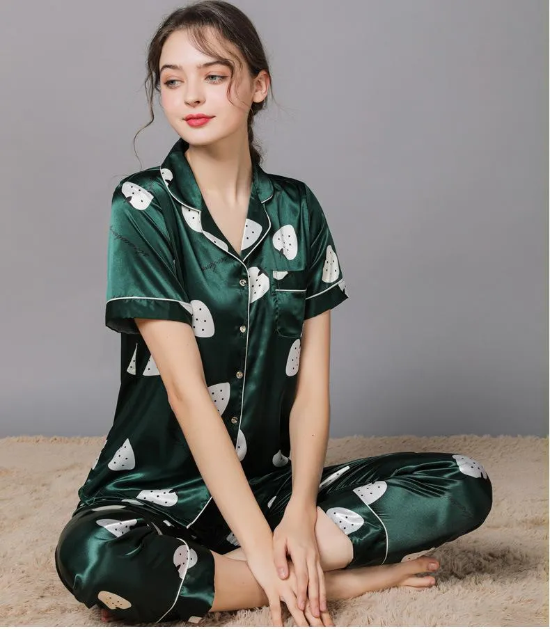 Women's Strawberry Print Long Sleeve Pajama Set