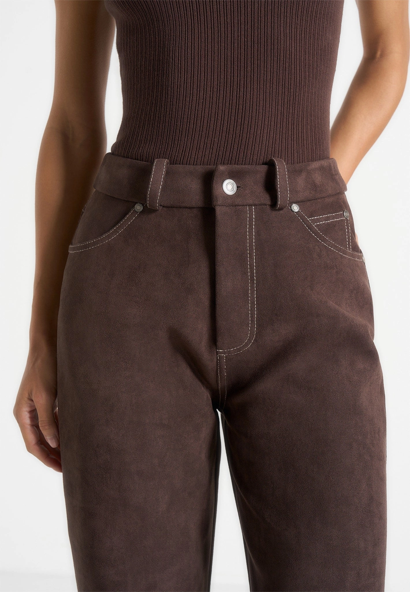 Kalie - Suede Boyfriend Jeans - Brown Spring Mood Brunch Outfit Formal Flexible Style