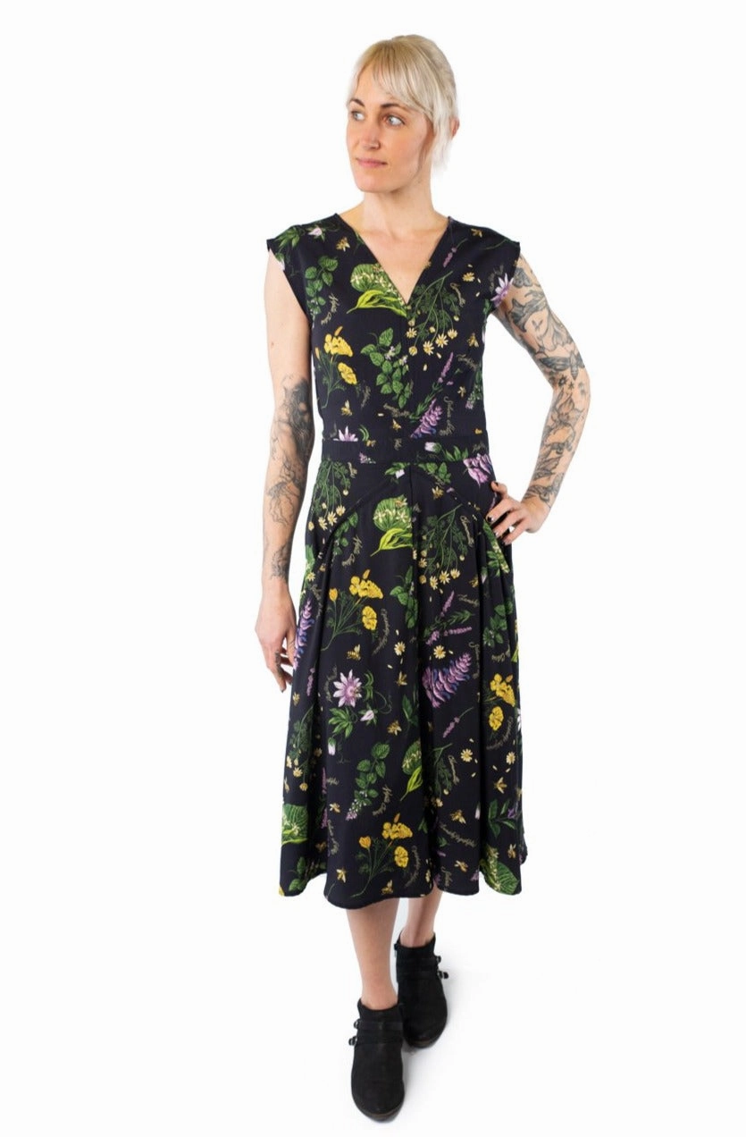 Xena Dress in Ecovero Nervine Stretchable