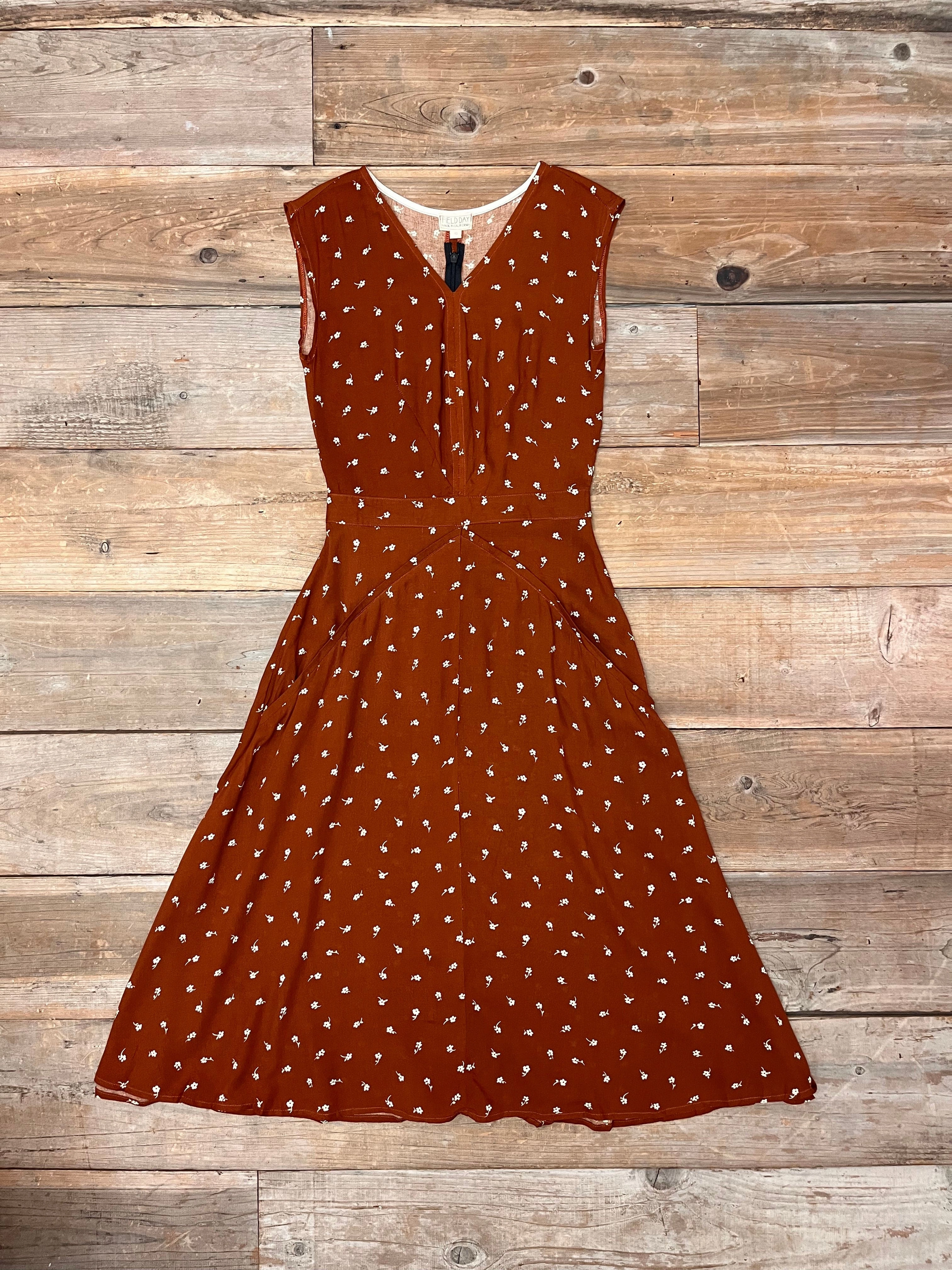 Picture Perfect Minimal Motion Xena Dress in Hazel Calico Flower