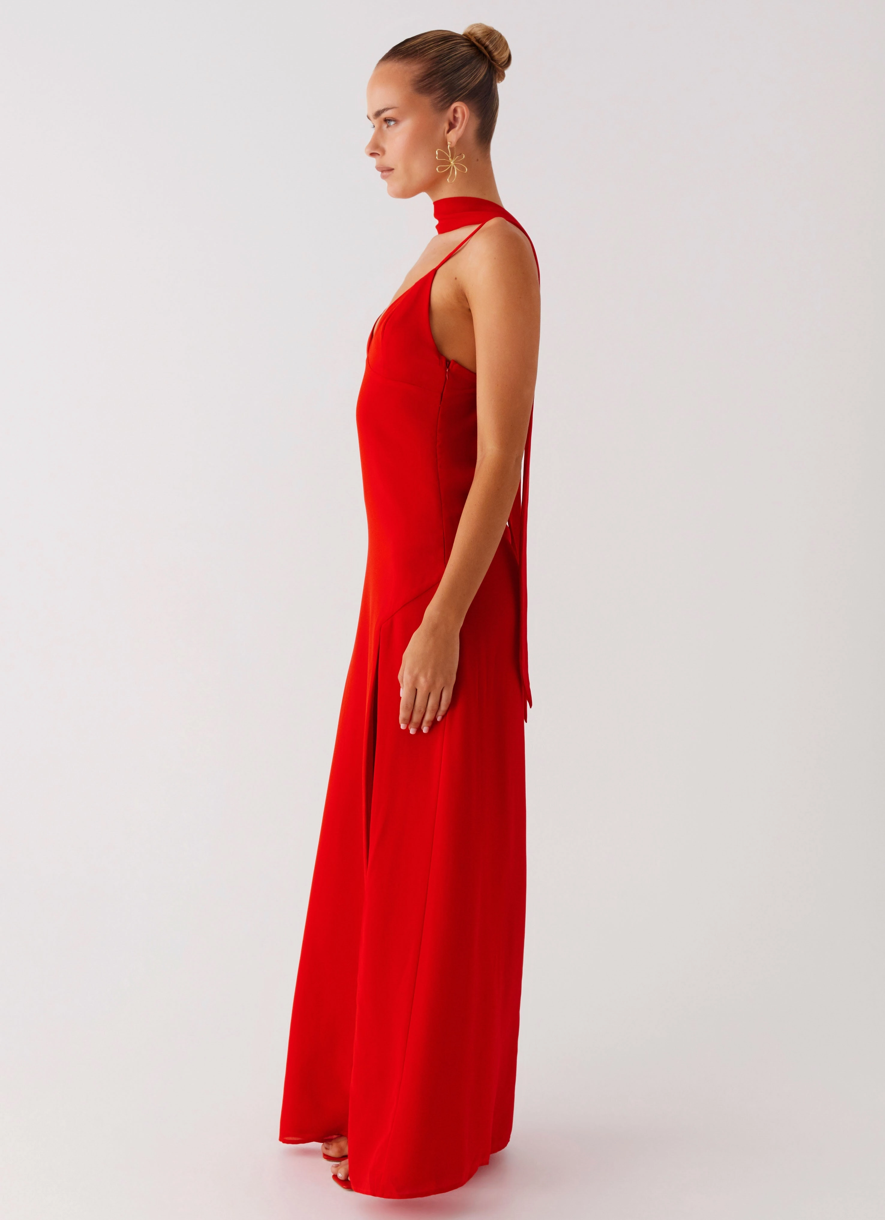 Red-Carpet Vibrant Form Yorke Scarf Maxi Dress - Raspberry Red