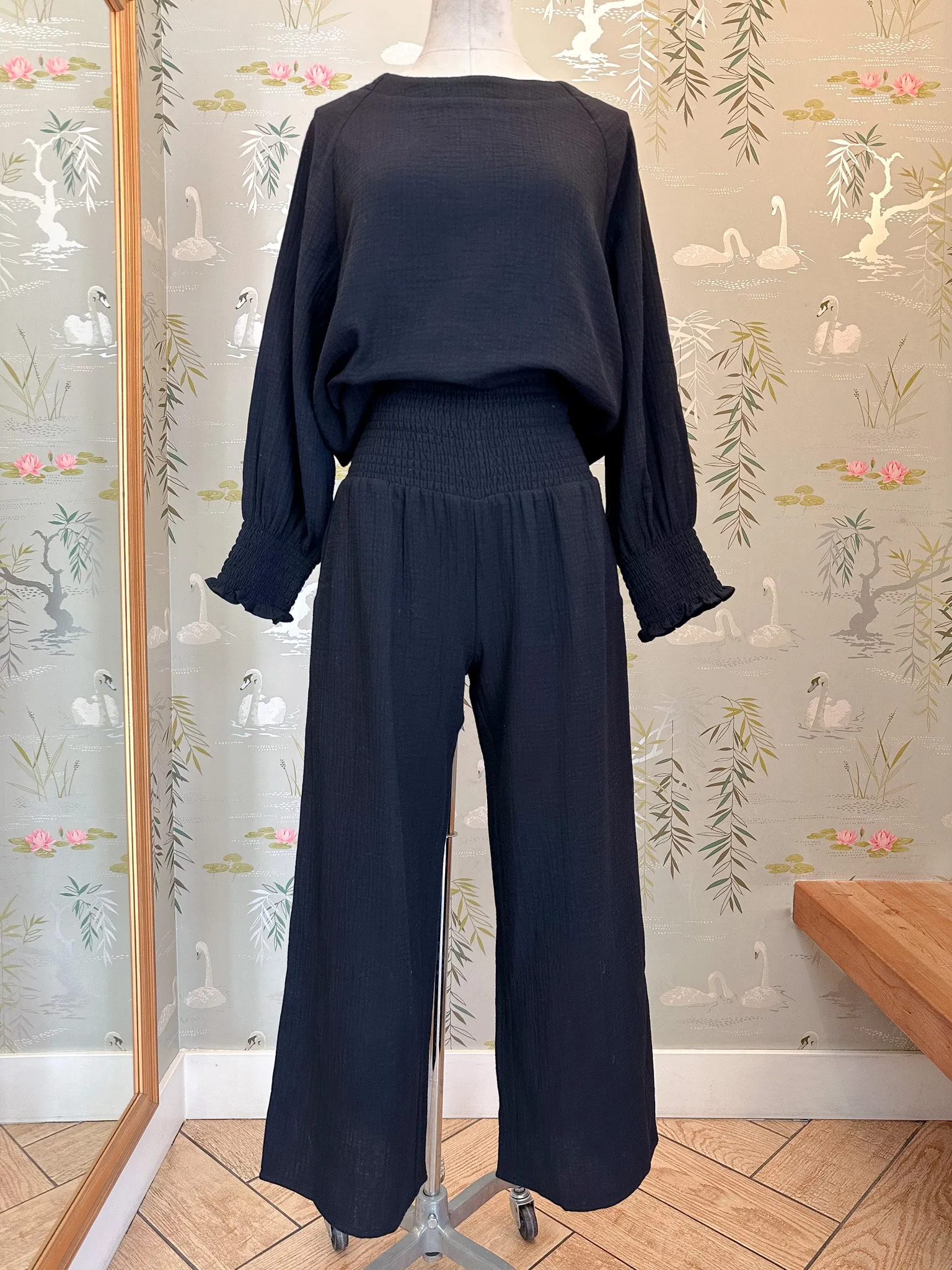 ArticulatedElbowShaping Zoe Peasant Blouse- Black